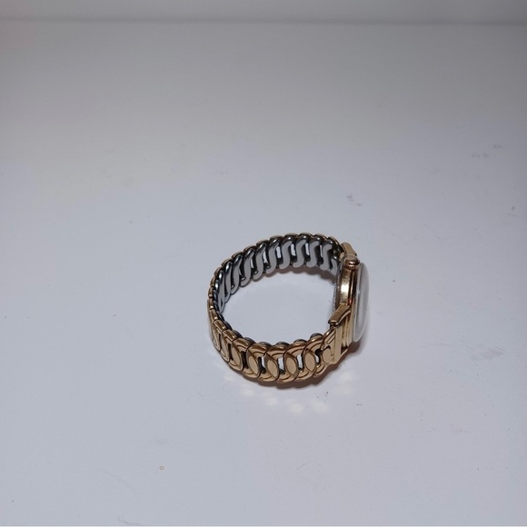 Vintage Bulova Watch - L7, Self-winding Waterproof Anti-Magnetic 10k GF - Picture 5 of 11